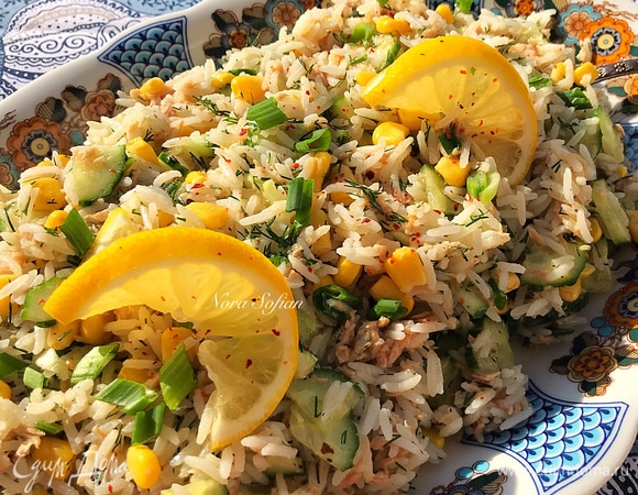 Дать салату настояться 5–10 минут.