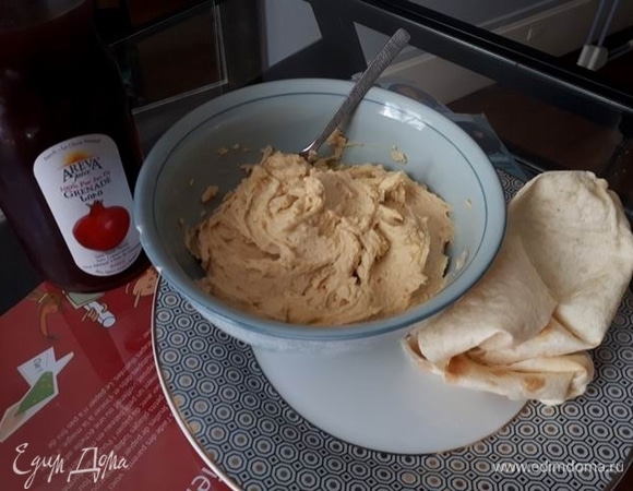 Перед подачей вмешайте пару столовых ложек оливкового масла и добавьте щепотку паприки.