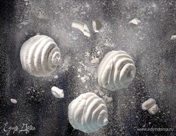 Поздравляем администрацию сайта «Едим Дома» и KENWOOD с Новым годом и Рождеством!