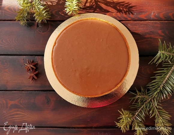 Выливаем наш потрясающий шоколадно-карамельный крем поверх остывшего компоте и убираем в холодильник на 8 часов. Если готовили с вечера, то за ночь крем идеально стабилизируется!