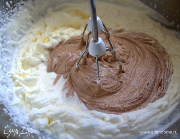Взбиваем.