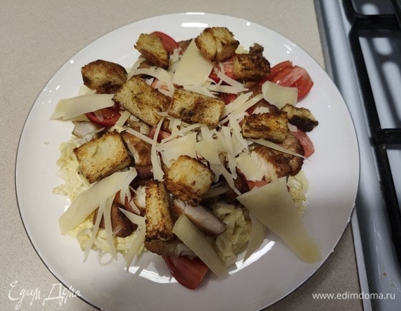 И добавляем сухарики. Приятного аппетита!