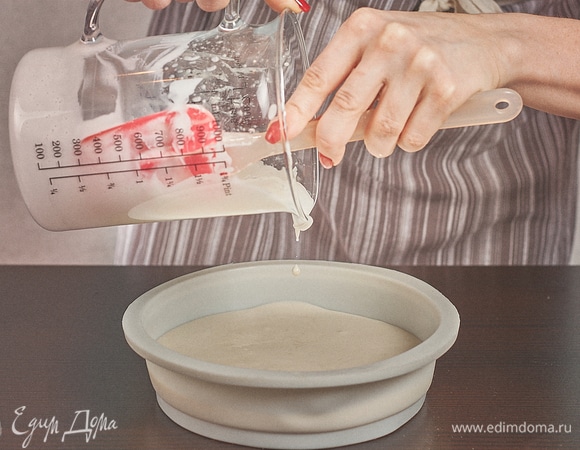 Вылить мусс в форму для сборки.