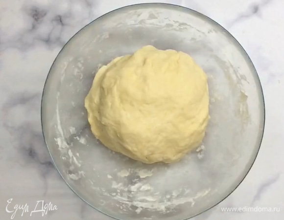 Перекладываем в пакет и убираем на 30 минут в холодильник.