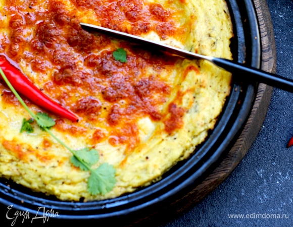 Запекать при 180–190°C примерно 30 минут, смотреть по цвету сырной серединки.