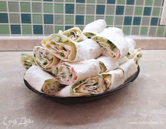 Можно на стол поставить в качестве закуски или сложить в контейнер и взять с собой на прогулку. Приятного аппетита!