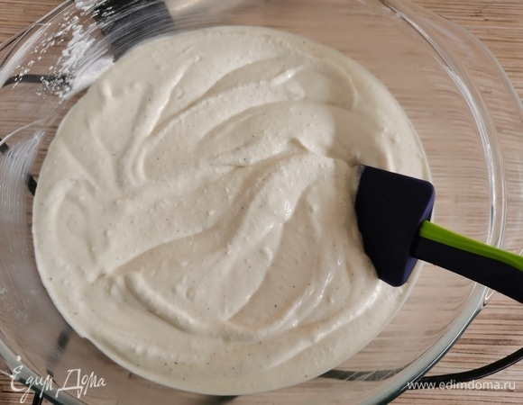 Пробить погружным блендером до однородного, гладкого состояния.