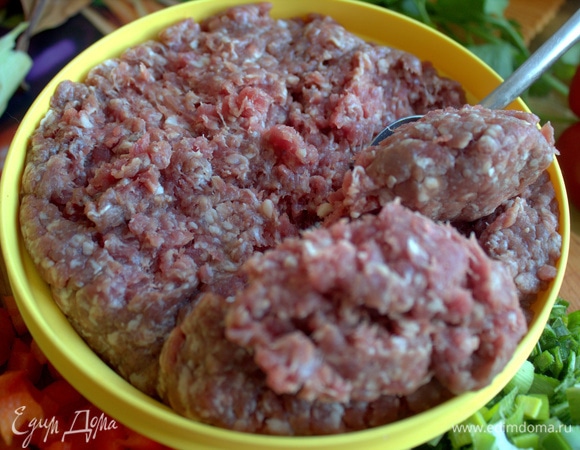 Фарш у меня говяжий, но можно любой взять — и куриный тоже.