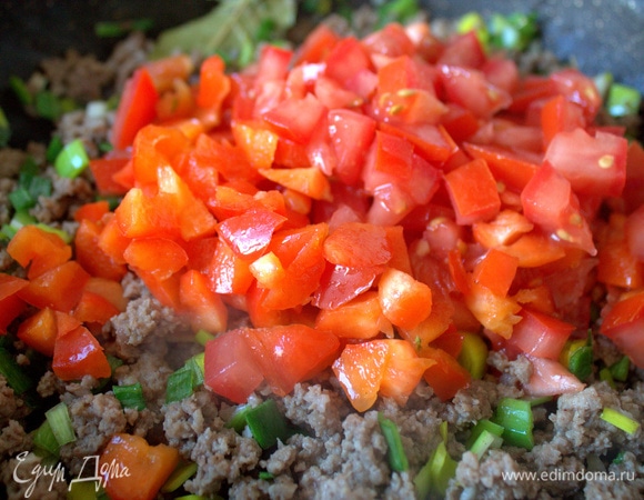 Томат и паприку.