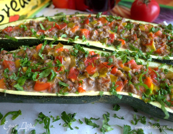 Готовые лодочки посыпать петрушкой.