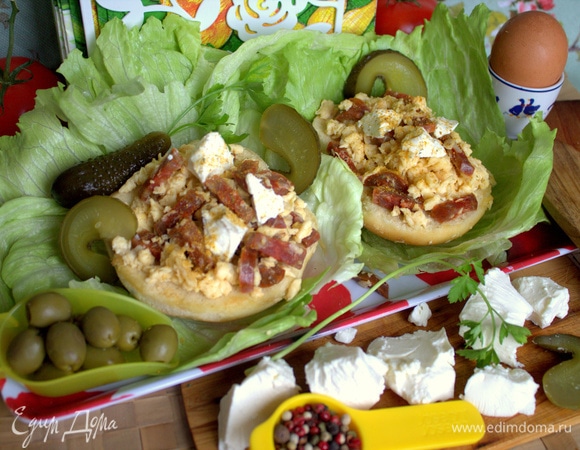 Подаем с огурчиками.