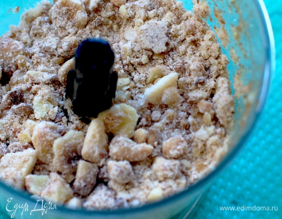 Грибы рекомендую замороженными пробить в блендере в крошку.