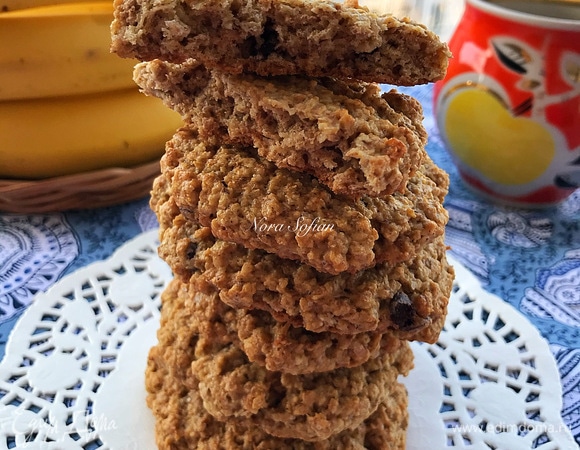 Выпекать 12–15 минут, но вы ориентируйтесь по своей духовке. Готовое печенье достать из духовки, дать остыть 5 минут на противне, а затем полностью остудить на решетке.