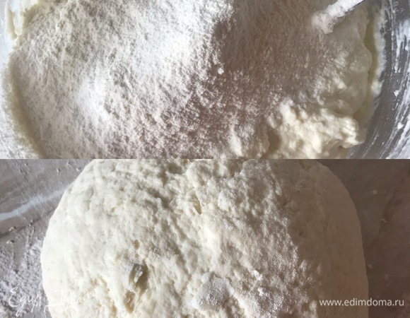 Теперь начинаем по чуть-чуть добавлять оставшуюся муку и замешивать нежное, слегка липнущее к рукам тесто. Мука у всех разная, вам может понадобиться чуть больше или чуть меньше, мне хватило ровно 500 г муки. Затем тесто завернуть в пищевую пленку и отправить в холодильник на 30 минут, но можно и оставить на 2–3 дня.