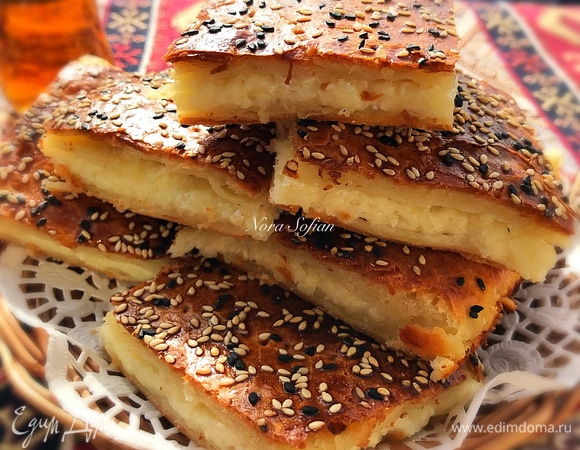 Выпекать 35–45 минут, ориентируйтесь по своей духовке.