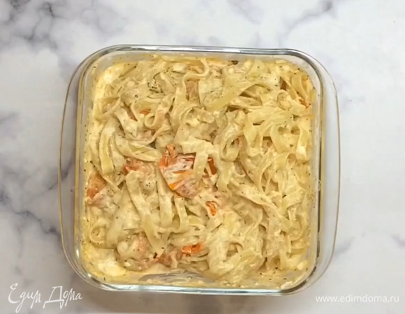 Посыпаем черным перцем и подаем к столу. Приятного аппетита!