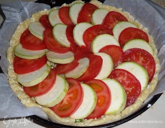 У меня получилось выложить два ряда овощей.