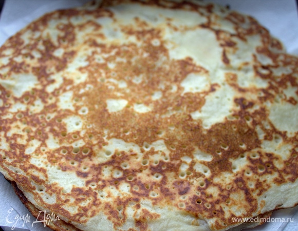 Готовые складываем на тарелку.