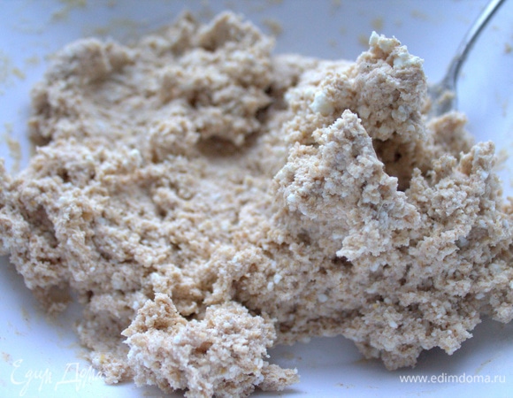 Смешать с разрыхлителем.