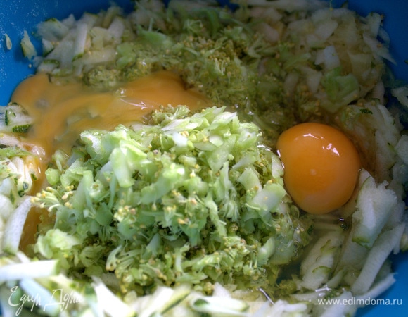 Вбить яйца.