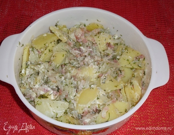 Хорошо перемешиваем массу. Начинка готова.