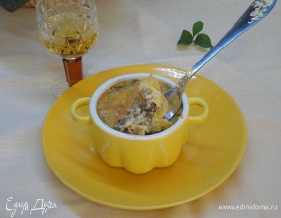 Подаем жюльен горячим.