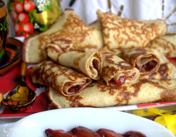 Такие блины и сами по себе вкусные. Если делаете без начинки, добавьте побольше сахара в тесто.