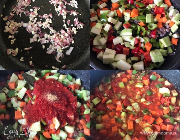 В сковороде с толстым дном разогреть масло, обжарить лук и два зубчика чеснока. Потом добавить остальные овощи, перемешать и потушить 2–3 минутки. Затем добавить томатный соус (можно заменить помидорами, которые надо предварительно пюрировать блендером), сахар, перемешать и потушить еще одну минутку. Спустя указанное время добавить воду (густоту подливки регулируйте по вкусу), лавровый лист, соль, перец, перемешать и потушить еще минутку.