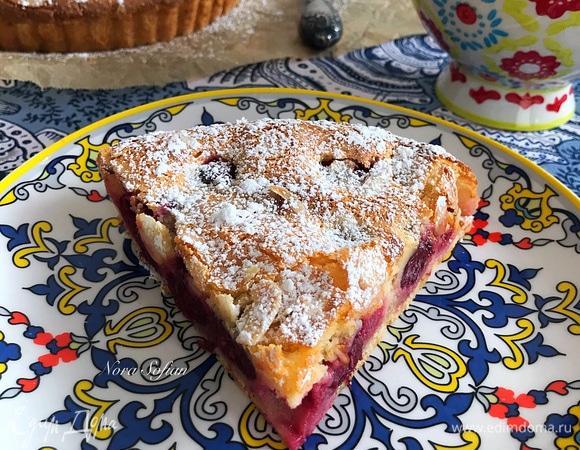 По желанию изделие можно посыпать сахарной пудрой.