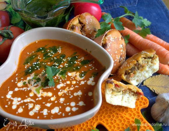 Сливки охладят суп.