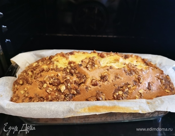 Выключить духовку и оставить еще на 10 минут.