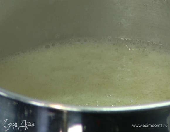 Сливочное масло растопить.