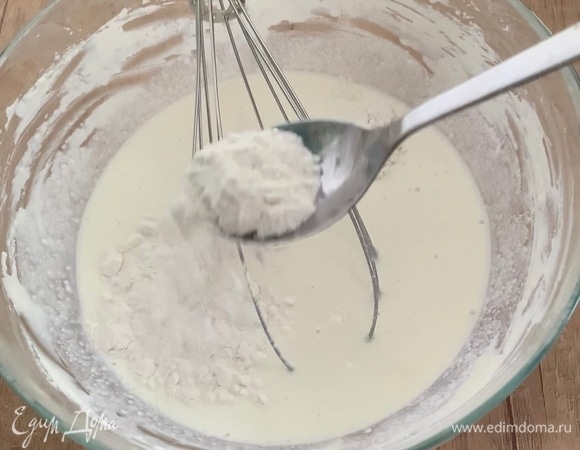 Добавьте рисовую муку.