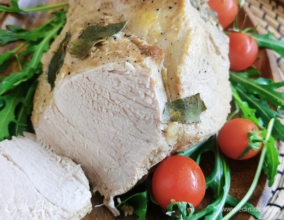 Подавать мясо, нарезав на порционные кусочки. Приятного аппетита!