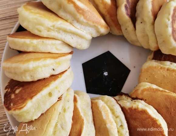 Выкладываем на широкое блюдо и подаем к столу!