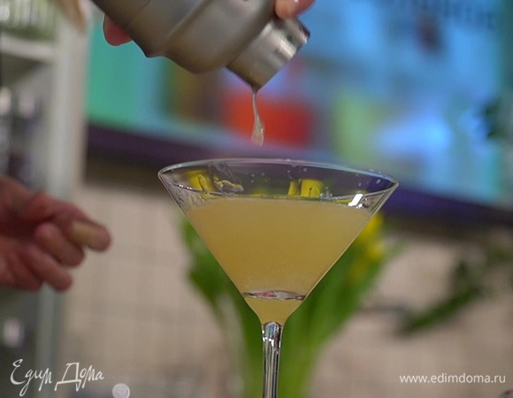 Подавать в высоком охлажденном бокале.