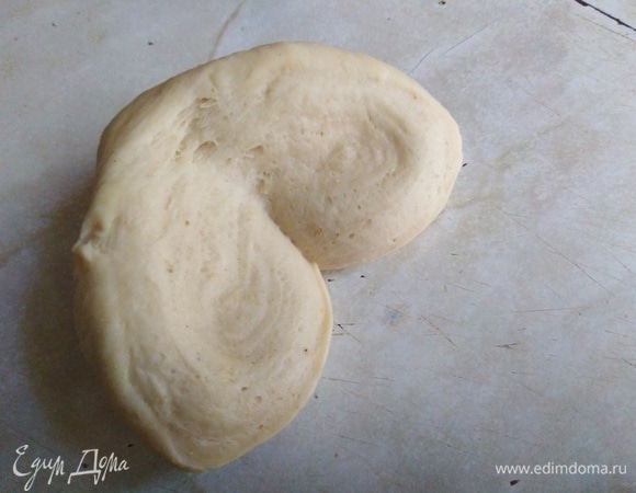 Сделать плюшки.