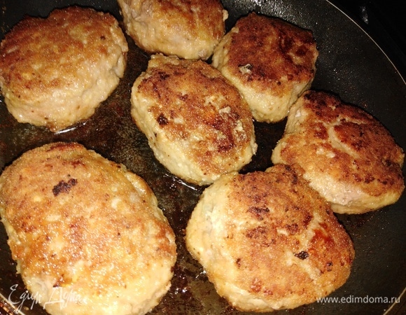 Обжарить на растительном масле до готовности с двух сторон.