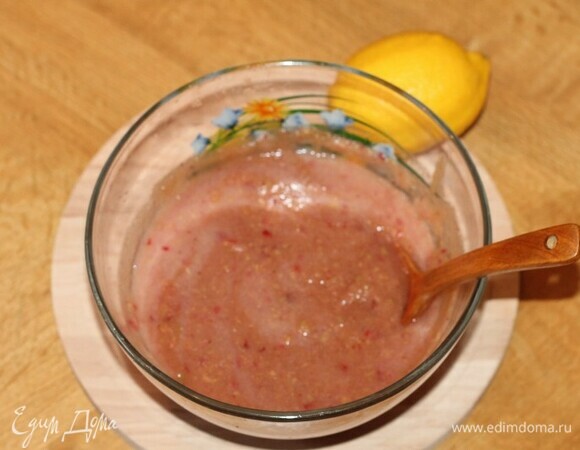 Затем добавляем лимонный сок.