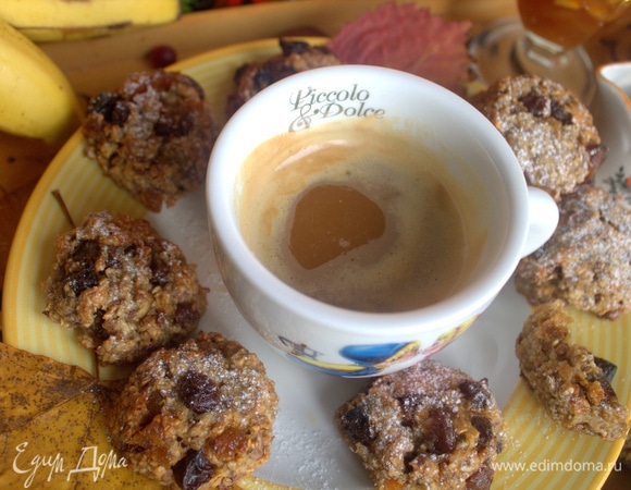Печенье с кофе — вкусно.