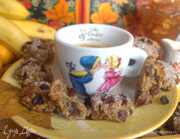 В выходной день можно посидеть на балконе с чашечкой кофе и печеньем.