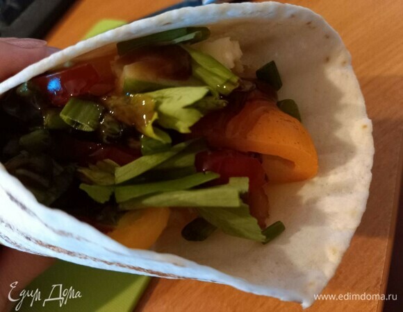 Есть можно сразу или взять с собой в дорогу, предварительно упаковав в пакет.