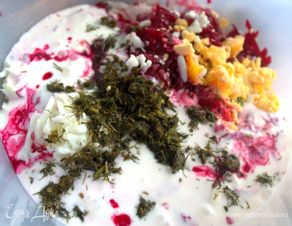 Любая зелень, но лучше укроп, у меня здесь замороженный.