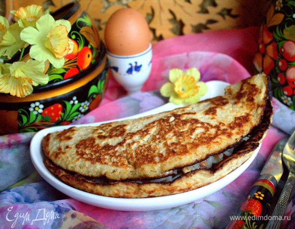 Если нет начинки, подаем просто со сметаной.