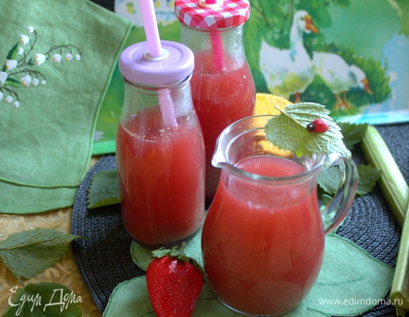 Такие бутылочки я покупала внучке. Все дети любят пить сок с соломинкой из коробочки, так вот из такой мини-бутылочки домашний компот вырвут из рук, проверено.