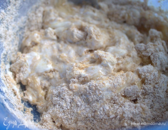 Смешать тесто.