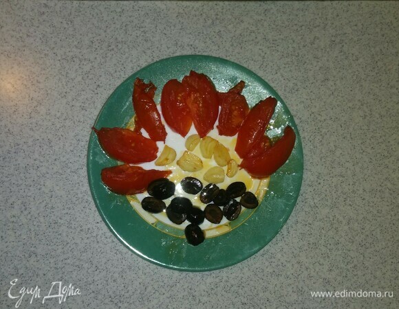 Обжаренные овощи кладем на тарелку.