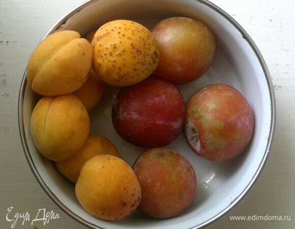 Фрукты помыть, обсушить.