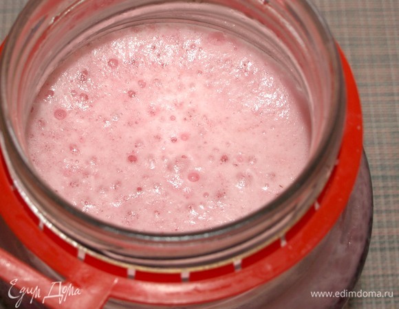 Перед подачей добавить в емкость вишневое пиво.