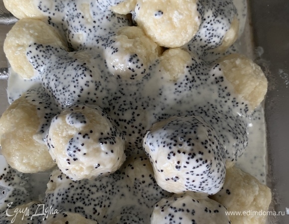 Получается несколько слоев. Между слоями желательно добавить заливку, остальной сдобрить сверху.